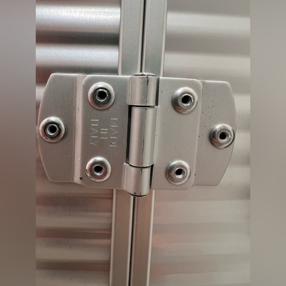 FPM Milano Bank Trunk On Wheels Suitcase 96LT - Picture 9 of 12